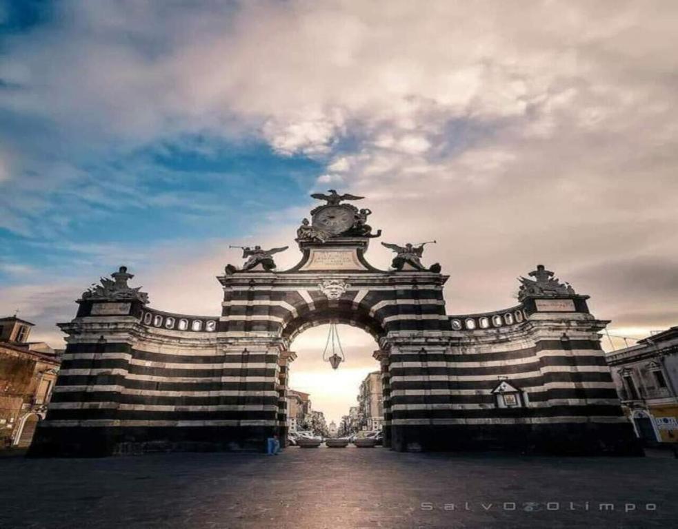Essenza Del Tempo Inn คาตาเนีย ภายนอก รูปภาพ